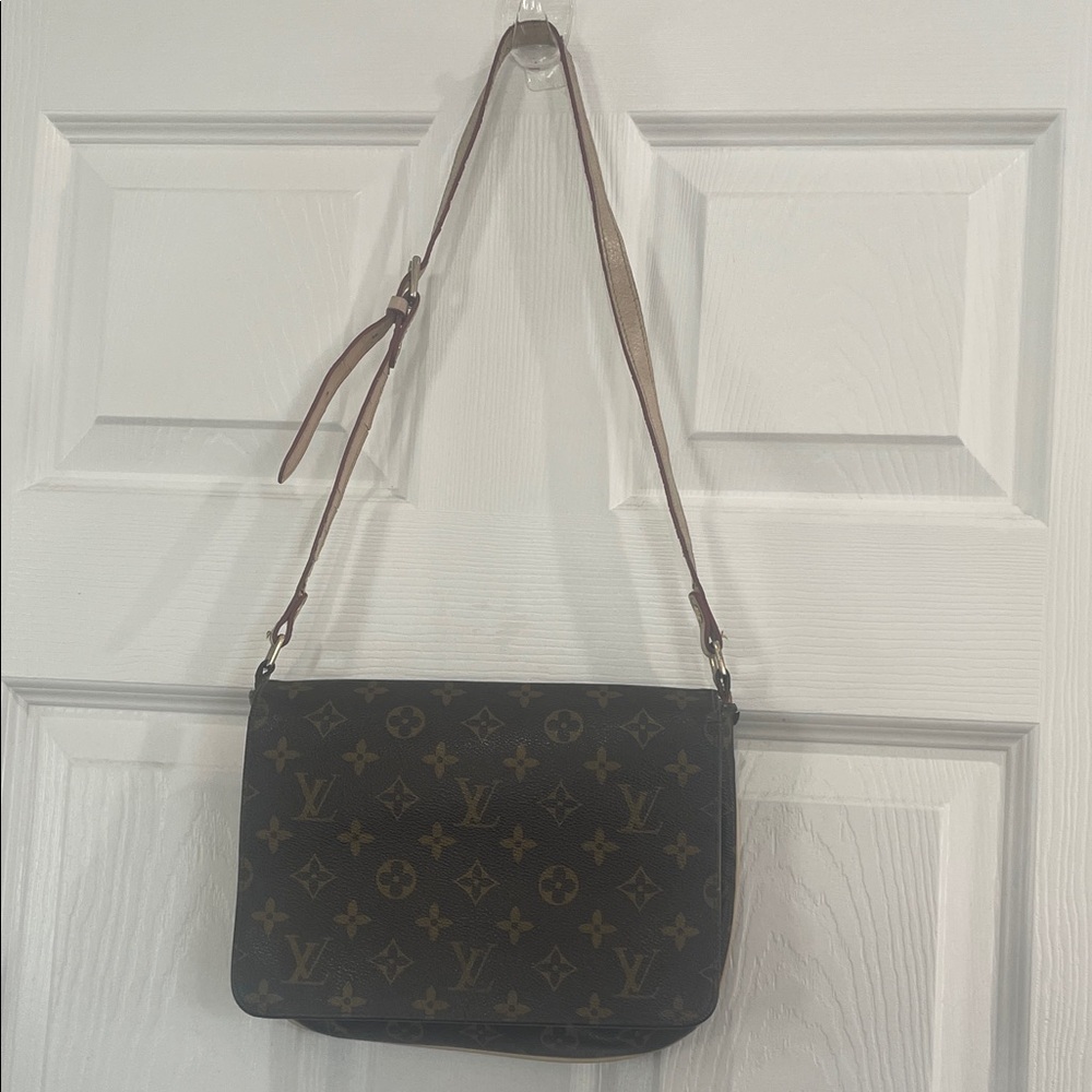 Vintage Louis Vuitton monogram Musette Tango Brown Crossbody shoulder Bag purse